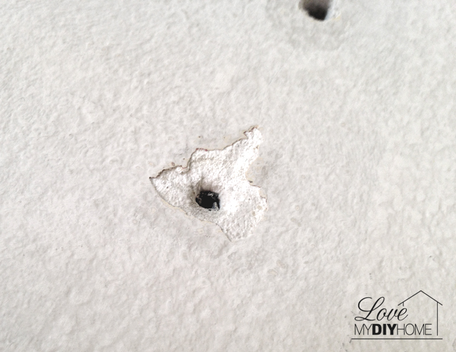 Mudding holes in the wall tutorial {Love My DIY Home}