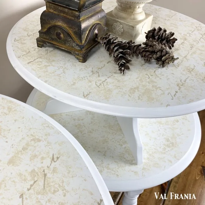 Twin Round End Tables Top cu Twin Round End Tables Top cu